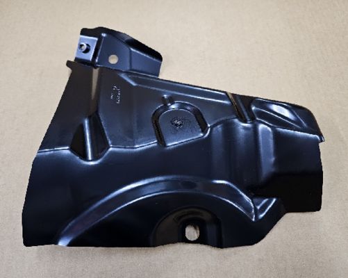 테슬라 모델 Y 우측 하단 윙 브래킷 32x32x8 블랙 아이언