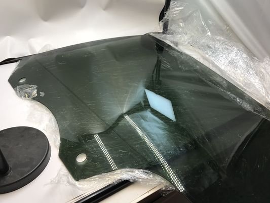 내 뒤 오른쪽 손 노출 유리. 내 (-2024) 1607585-00-A 용